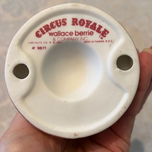 Vintage 1983 Wallace Berrie Circus Royale #9611 Bear with Dog EVC - Picture 12 of 12